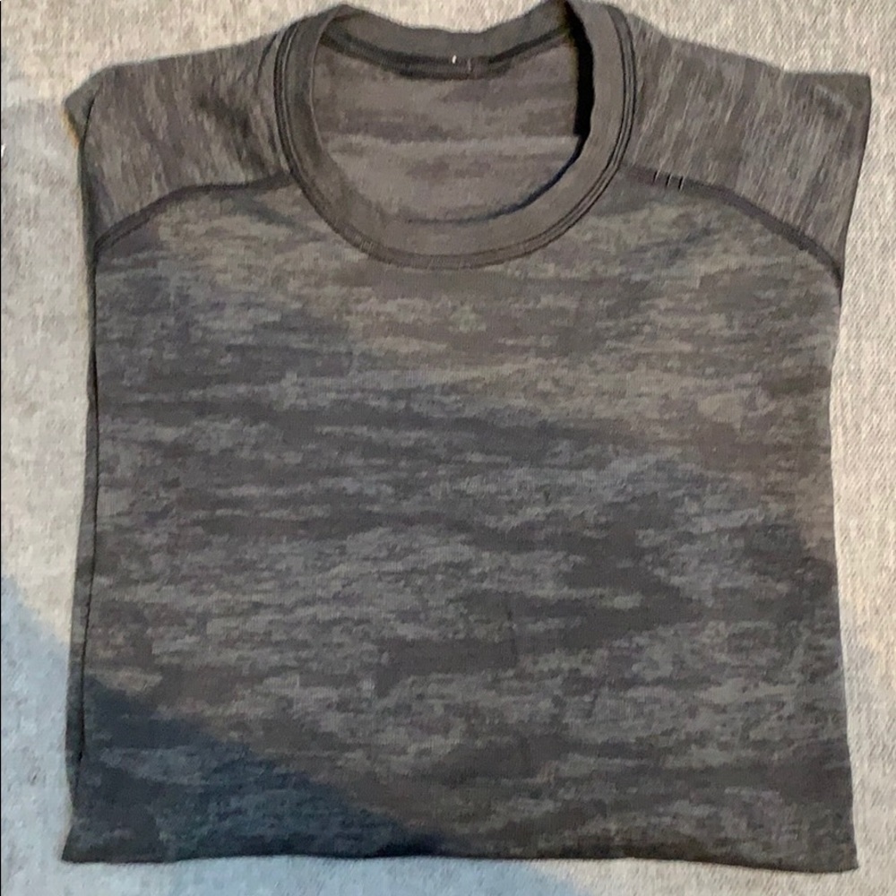 Lululemon Metal Vent Tech Long Sleeve